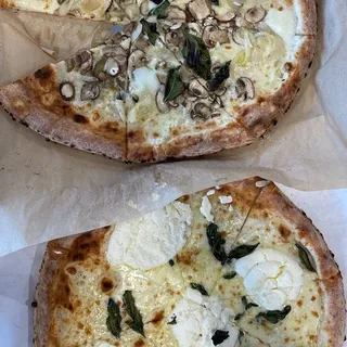 Funghi Pizza