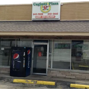 Cugino's pizza. 2014.