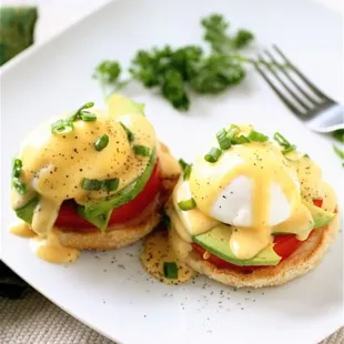 Cali Tom &amp; Avo Benedict