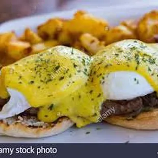 Steak Tip Benedict