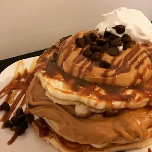 Fluffy Chocolate PB Pancakes