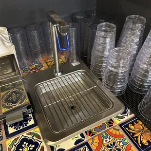 Self-serve water station