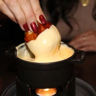 Soft Pretzels & Provolone Fondue