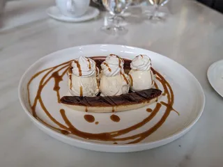 The Dining Room at RH Indianapolis