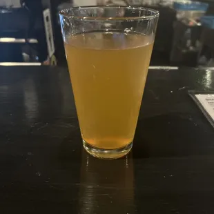 Binx: pumpkin blonde ale