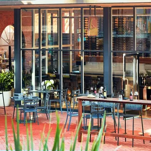 Exterior of Cultivar Ghirardelli