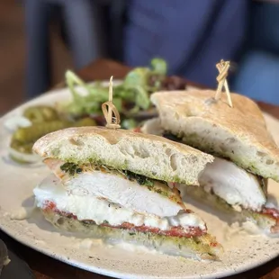 Chicken pesto sandwich. Photo by @martiwantsmore