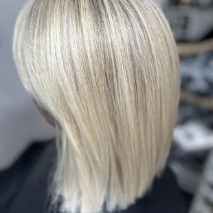 For Maximum blonding, we recommend booking a full blonding variation.