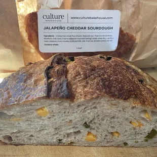Jalapeño/cheddar sourdough bread