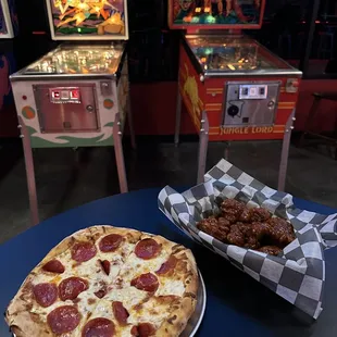 Pizza, Wings, Pinball!