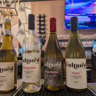 Dry whites in tonight&apos;s wine flight.  Yum!