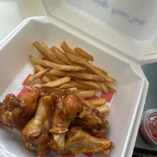 chicken wings and fried chicken, food