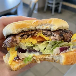 Single Culver Deluxe with no pickles is delicious!!! Veggies on the bottom for some reason!