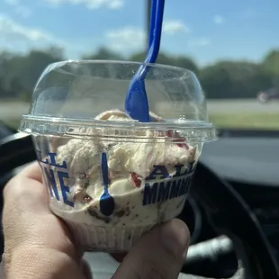 My "2 Scoop Cup" with the same amount as a "1 Scoop Cup"