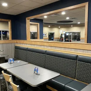 sushi and sashimi, interior