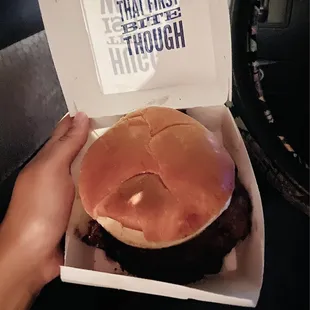 Bacon burger with added toppings