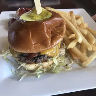 Classic cheese burger
