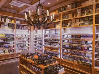 Henry's Cigar Lounge