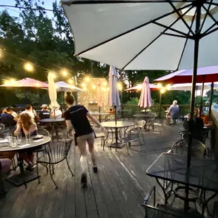 Smokin Q&apos;s BBQ and Beer House patio