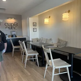 sushi and sashimi, interior