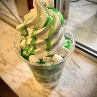 Mint sundae with marshmallows