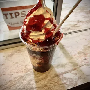 Red raspberry sundae with krinkles