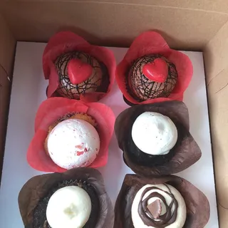 Oreo Cookie Lotus Cupcake