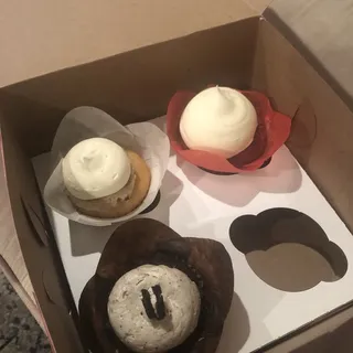 Cookie Dough with Cream Cheese Cupcake