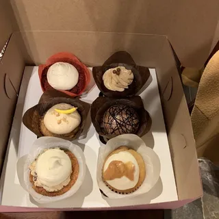 Red Velvet Cupcake With Cream Cheese Frosting