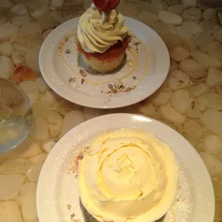 Vanilla Bean Buttercream Cupcake