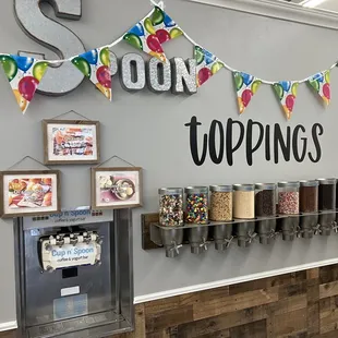  sign that says toppings