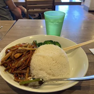 Shredded pork with dried bean curds with Rice