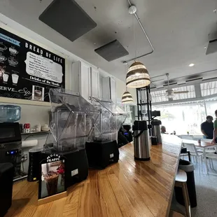 sushi and sashimi, interior