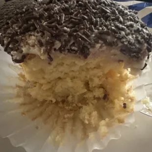 Cannoli Cupcake