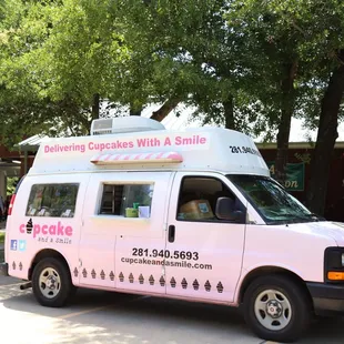 Cupcake and a Smile recently catered an event at my work in Sugar Land.