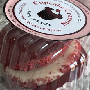 Red Velvet Cupcake: 2/5. Do not recommend.