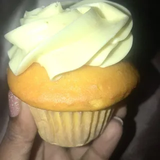 Sugar Free Lemon Cupcake