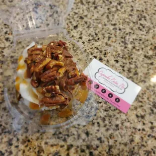 Key lime cupcake w/ cream cheese icing!!