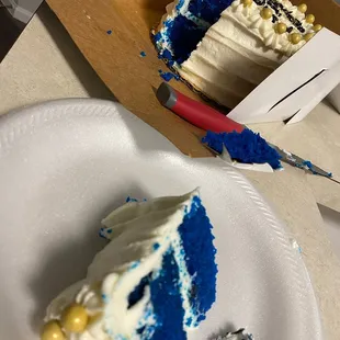 Blue velvet cake