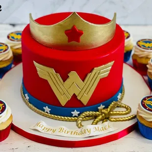 WonderWoman cake and cupcakes