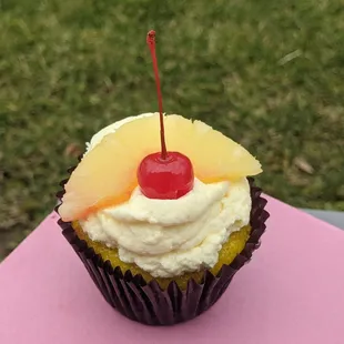 Uptown Bae Cupcake