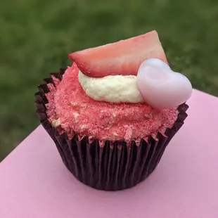 Strawberry Crunch Milkshake Cupcake