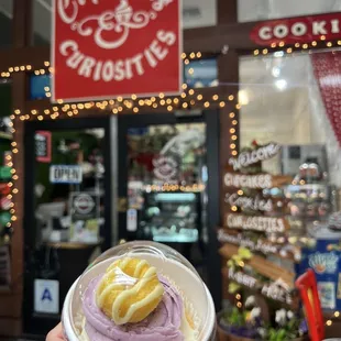 Cute little hidden gem (Lemon Blueberry cupcake) $5.50