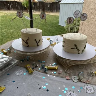 Vegan/gluten free carrot cake and regular carrot cake