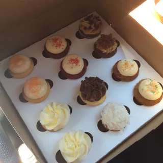 1 Dozen Mini Cupcake