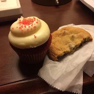 1 Chocolate Chip Cookie