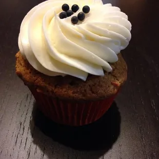 Carrot cake cupcake