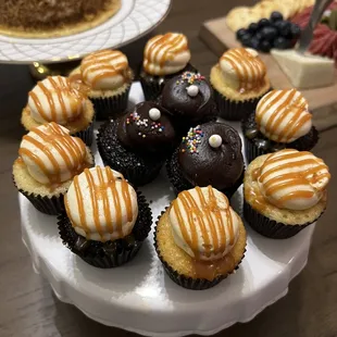  variety of cupcakes