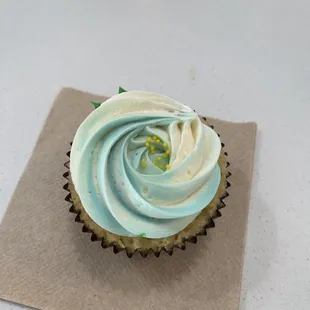Madagascar vanilla cupcake