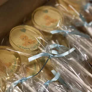 Customized BabyShower Lollipops by Cupcakin' Bakery
